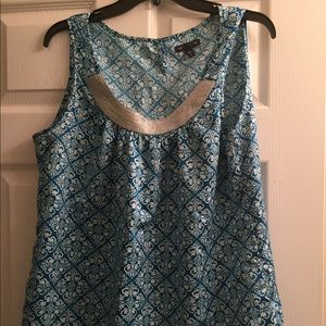 Decorative GAP tank top